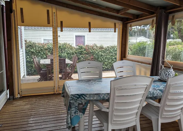 Mobil A 200m De La Au Des Pins Maritimes Otel Hyères